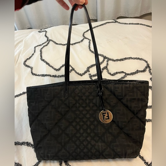 Fendi Zucca Black tote with zipper - Picture 2 of 8